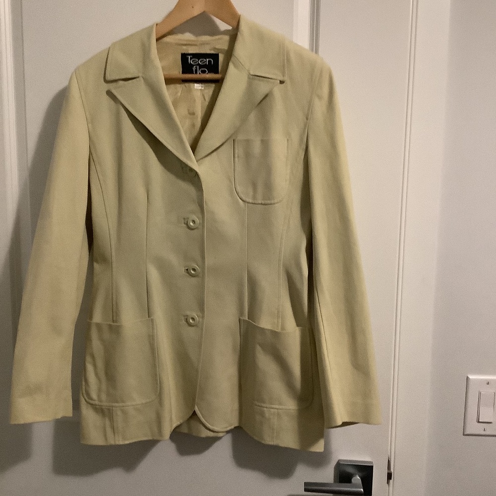 Ladies suit